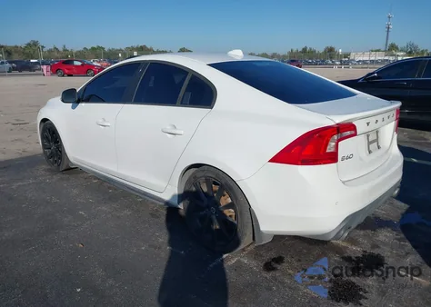 2017 Volvo S60 T5 Dynamic z USA, uszkodzony, nr VIN YV126MFL8H2425539